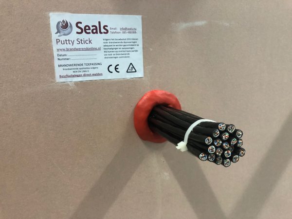 Brandwerende Putty Stick
